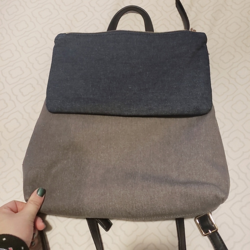 NWOT Urban Expression backpack